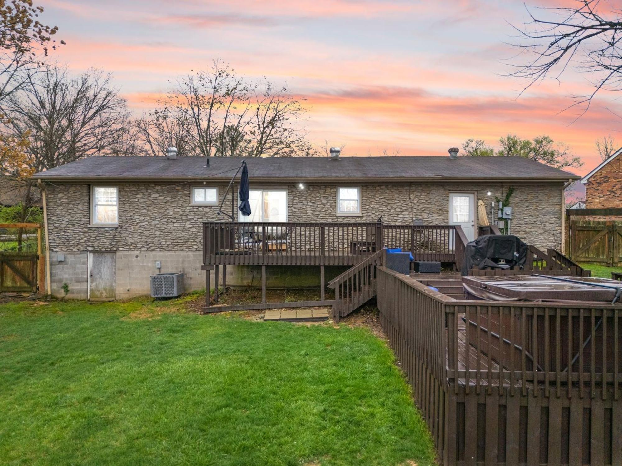 The Kentucky Bluegrass Retreat Vila Frankfort Exterior foto